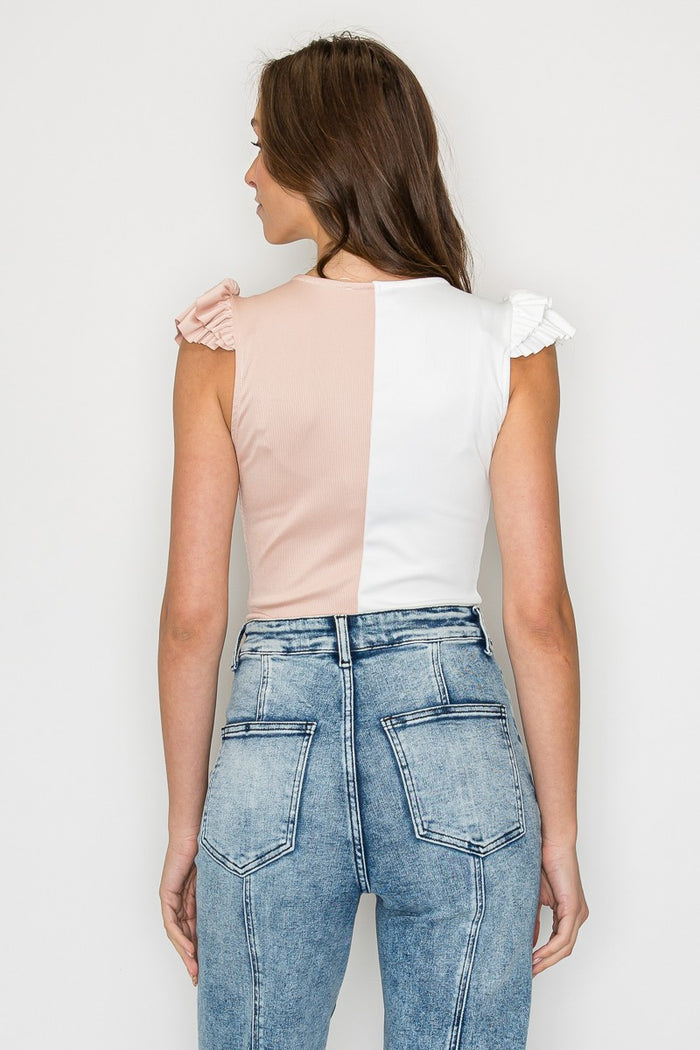 RIBBED COLOR BLOCK RUFFLED BODYSUIT W4006RA