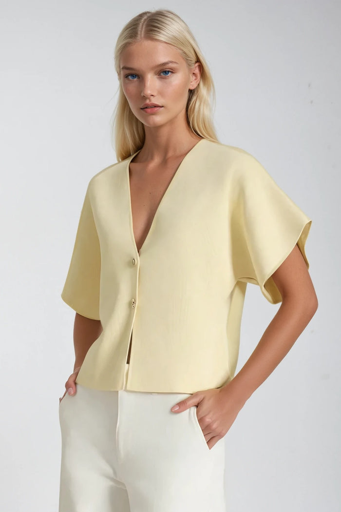 SHORT SLEEVED FINE KNIT CARDI WITH GOLD BUTTONS W1558TIB