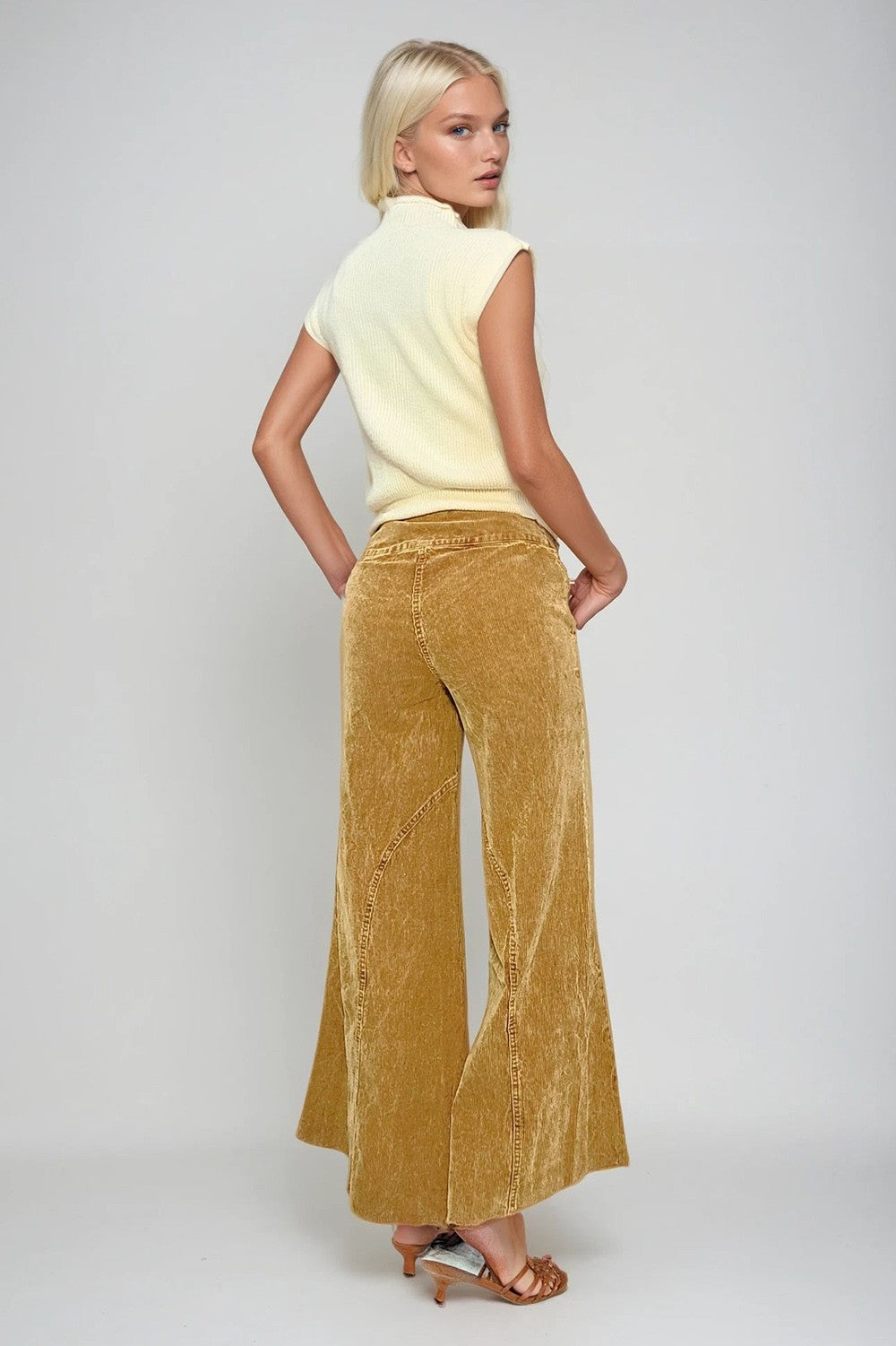 DISTRESSED CORDUROY CULOTTE PANTS W2027PIA