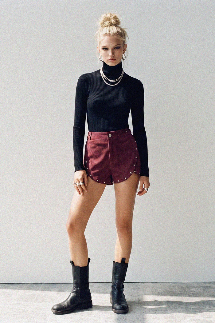 HEAVY WEIGHT STUDDED FAUX SUEDE SHORTS W2423PIA BLACK
