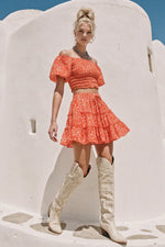TOMATO RED